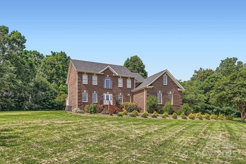 1185 Willow Creek Drive sold home in Fairway Farms, Newton, NC