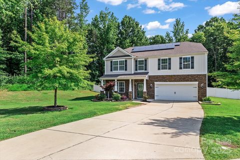 301 Wheat Field Drive sold home in Meadow Brook Estates, Mount Holly, NC