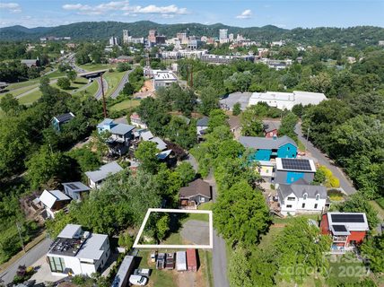 99999 Park Place pending lot in Chicken Hill, Asheville, NC
