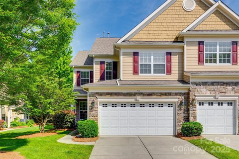 714 Deerbrook Lane sold home in Lake Shore On Lake Wylie, Tega Cay, SC