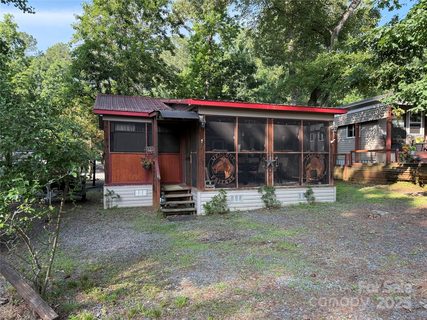 160 162 Arrowood Trail active home in Twin Harbor, Mount Gilead, NC