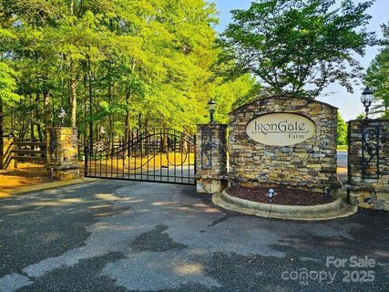 699 Bellegray Road sold lot in Irongate, Clover, SC