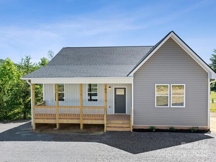 169 Vineyard Village Drive sold home in Old Vineyard Village, Old Fort, NC