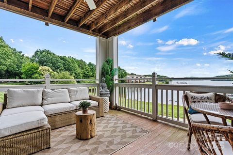 860 Jetton Street sold home in Spinnaker Point, Davidson, NC