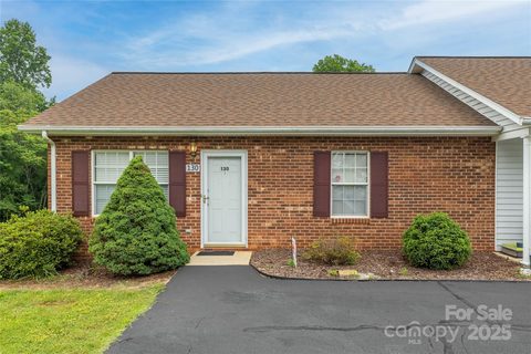 130 24th Street sold townhome in Mimosa Gardens, Hickory, NC