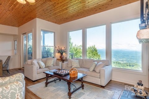 114 Slickrock Road