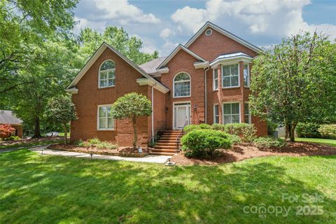 7301 Leharne Drive sold home in Crown Colony Estates, Charlotte, NC
