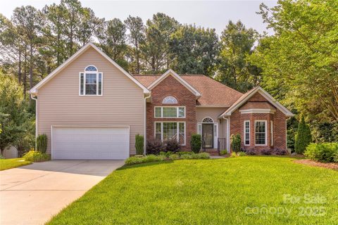 7521 Plumcrest Lane sold home in Orchard Park, Harrisburg, NC