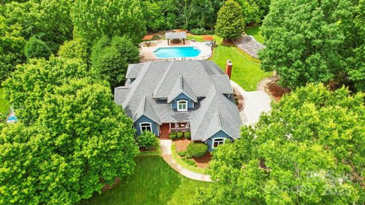 1042 Heather Glen Drive sold home in Heather Glen, Matthews, NC