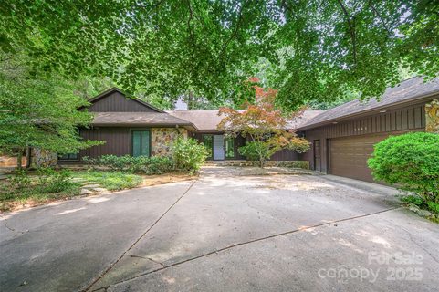 3041 Shallowood Lane