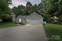 3114 Pine Pointe Street sold home in Matthews, SC