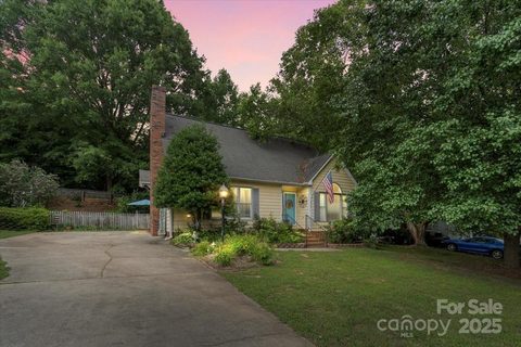 111 Beacon Hills Drive sold home in Beacon Hills, Gastonia, NC