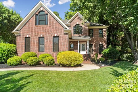121 Canterbury Crossing sold home in Ashford On The Water, Fort Mill, SC