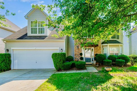 1912 Darbywine Drive sold home in Linda Vista, Charlotte, NC