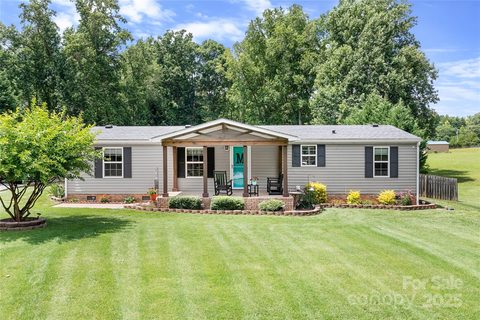 1489 L R Schronce Lane sold home in Kripple Creek, Iron Station, NC