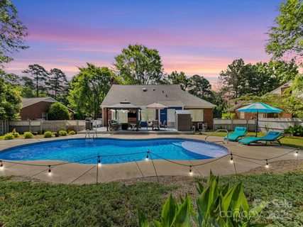 7139 Powder Mill Place sold home in Colony Woods, Charlotte, NC