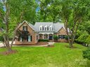 7229 Olde Sycamore Drive sold home in Mint Hill, SC
