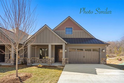 55 Chimney Chase Trail pending townhome in Champion Hills, Hendersonville, NC