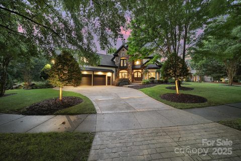 8016 Pemswood Street sold home in Highgrove, Charlotte, NC