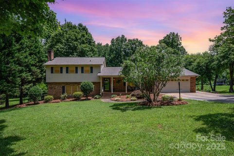 2109 Quail Drive sold home in Quail Hollow, Concord, NC