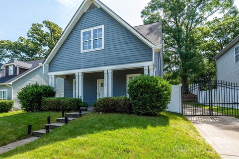 1226 Rising Oak Drive sold home in The Park At Oaklawn, Charlotte, NC