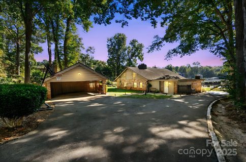 364 Catalina Drive sold home in Catalina Cove, Mooresville, NC