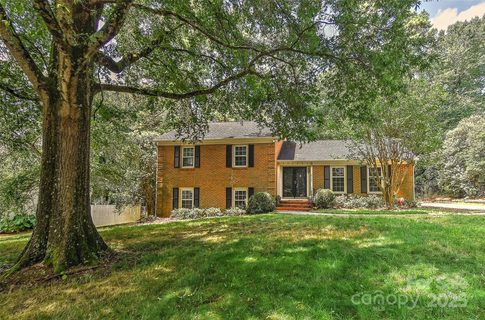 6117 Yellowood Road sold home in Sharon Hills, Charlotte, NC