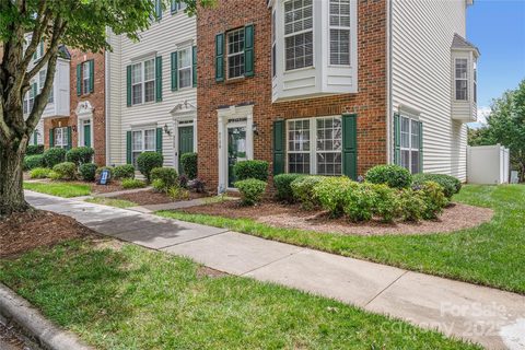 9728 Blossom Hill Drive sold townhome in Rosedale, Huntersville, NC