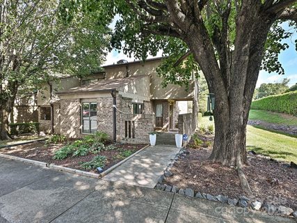 7916 Charter Oak Lane sold townhome in Treva Woods, Charlotte, NC