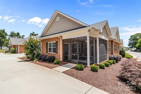 2484 Early Richmond Court