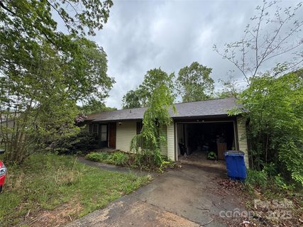 305 Heather Court sold home in Stoneybrook, Asheville, NC