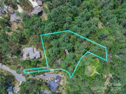 52 Trail Top Drive active home in Sovereign Oaks, Asheville, NC