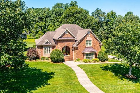 1083 Fox Chase Drive sold home in Fox Chase, Newton, NC