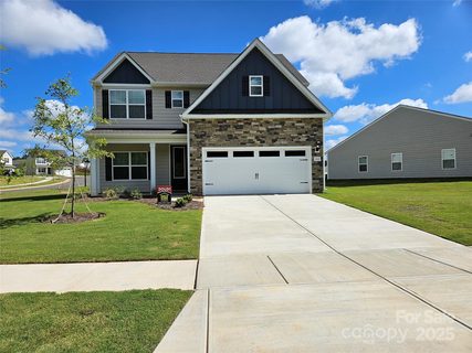 Homes in Colonial Crossing, Troutman