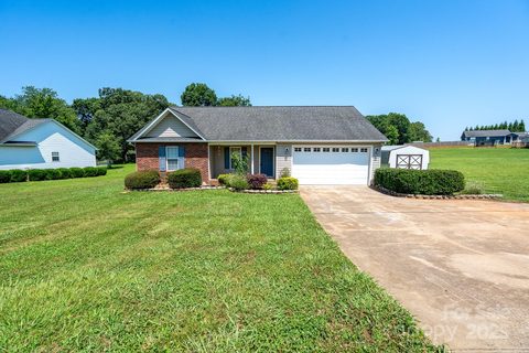 402 Beaver Dam Church Road pending home in Beaver Dam Estates, Shelby, NC
