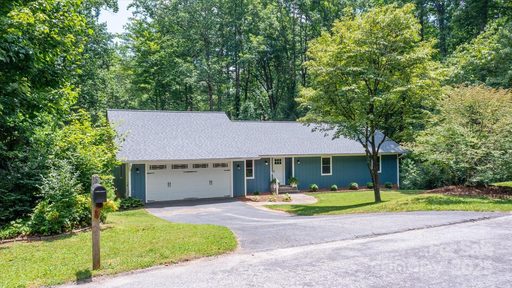 Homes in Dellwood, Hendersonville