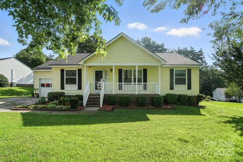 8529 Indian Summer Trail sold home in Planters Row, Harrisburg, NC
