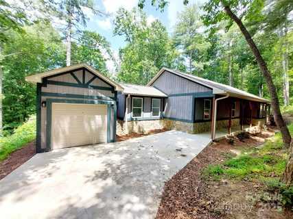 93 Badger Run active home in Fountain Trace, Hendersonville, NC