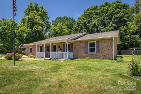 2526 Ashford Drive sold home in Greenfield, Newton, NC