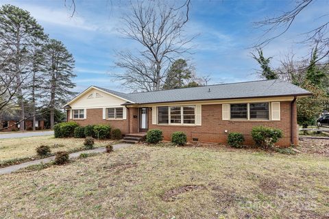 4601 Mendham Drive sold home in Hope Valley, Charlotte, NC