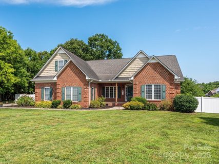 850 Meadow Drive sold home in Oak Glen, Oakboro, NC
