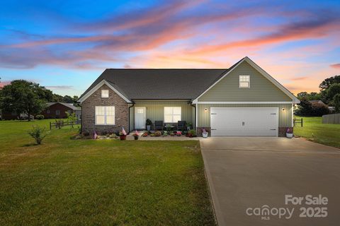 100 Royal Avenue sold home in College Park, Albemarle, NC