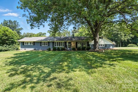 188 Gum Branch Road sold home in Coulwood, Charlotte, NC