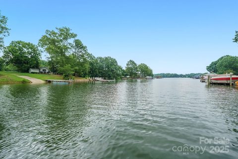 232 Elysian Drive sold home in Mooreland Estates, Mooresville, NC
