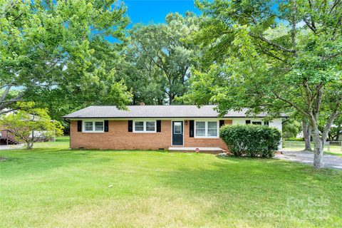501 Kingfield Drive sold home in Kingfield, Concord, NC