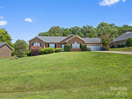 3906 Brickfield Street sold home in Brickfield, Hickory, NC