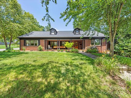 112 8th Avenue sold home in Oakwood, Hickory, NC