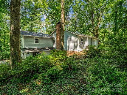 1463 Carolina Drive sold home in Gillette Woods, Tryon, NC