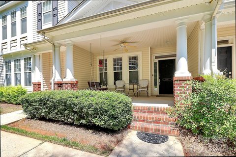 2044 Gable Way Lane sold townhome in Chestnut Oaks, Matthews, NC