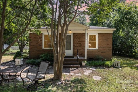 6616 Woodlawn Lane sold home in Rosemary Park, Indian Trail, NC